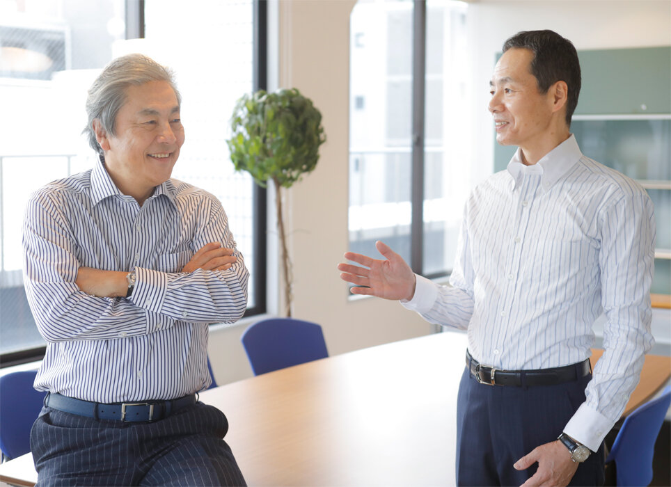 Chairman and CEO Shigeru Saito,President and Yasuhito Watanabe